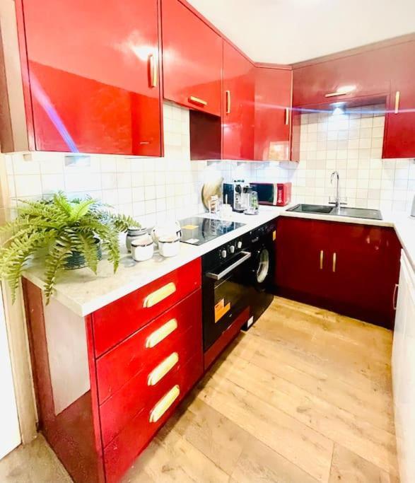 New, Unique, Tiny House With Garden *